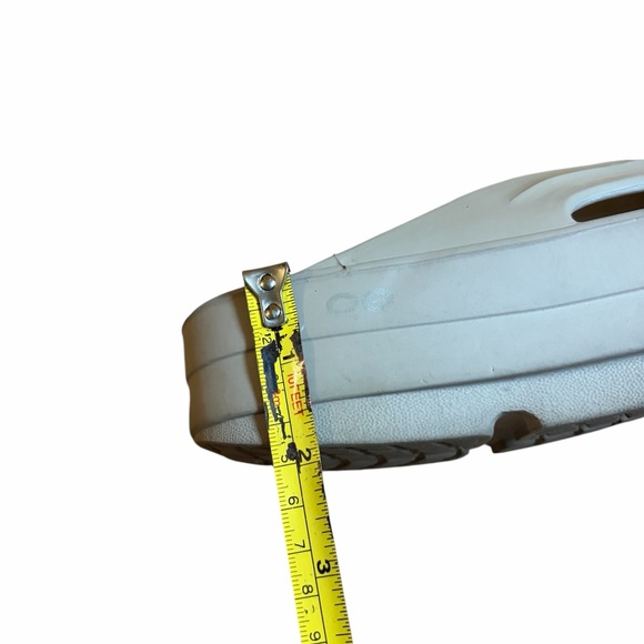 CROCS Tan Flip Flop Sandals - Picture 9 of 9